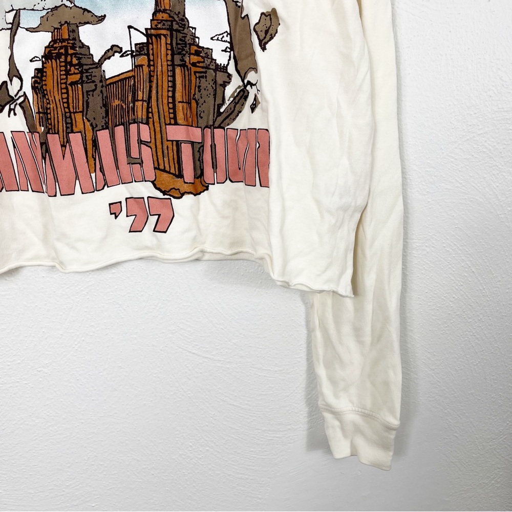 Daydreamer Pink Floyd Animals Tour 77 Long Sleeve Crop Graphic Crewneck Band Tee - Picture 4 of 10